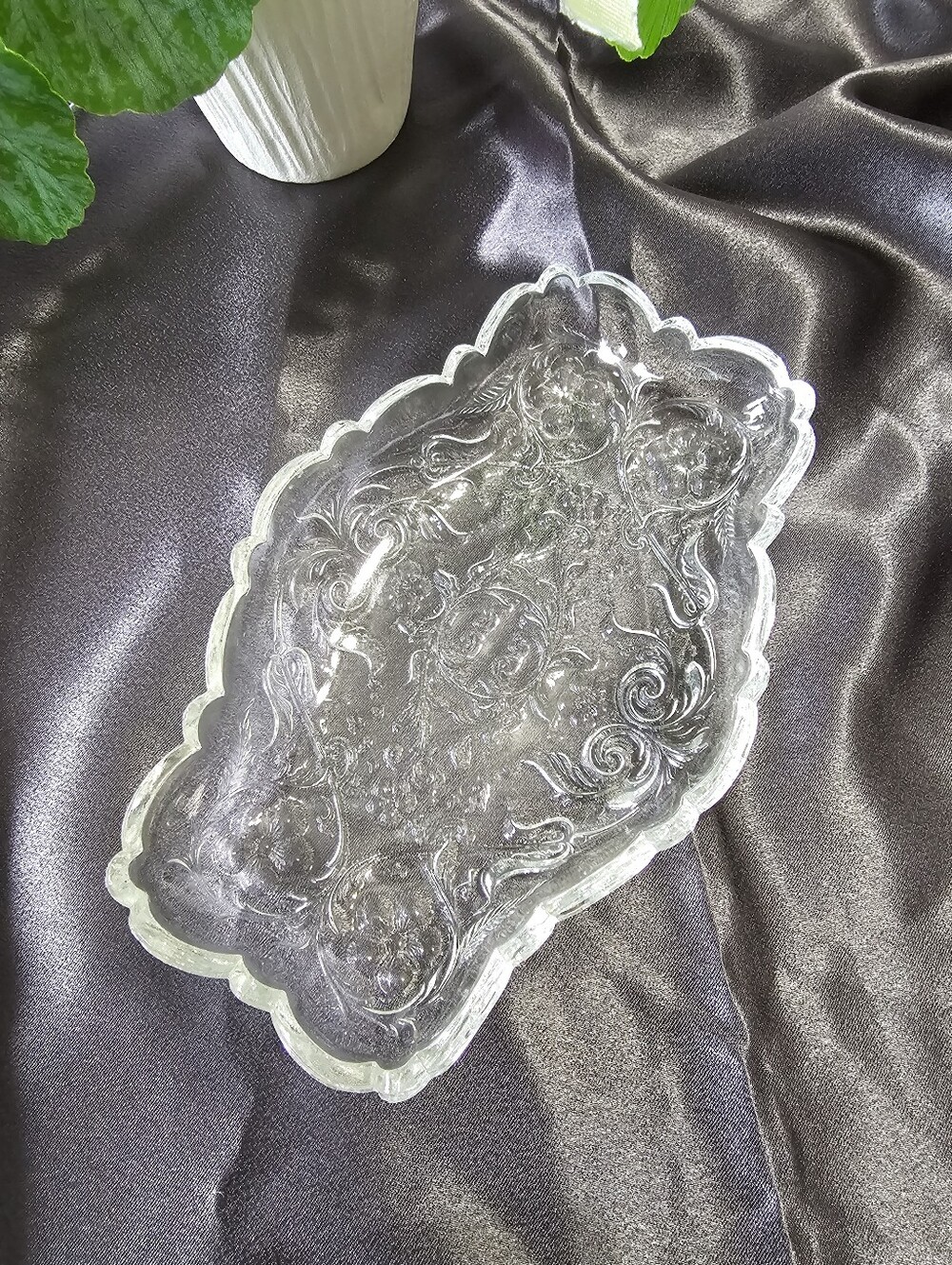 Vintage McKee "Rock Crystal Clear" Pattern Pickle Dish